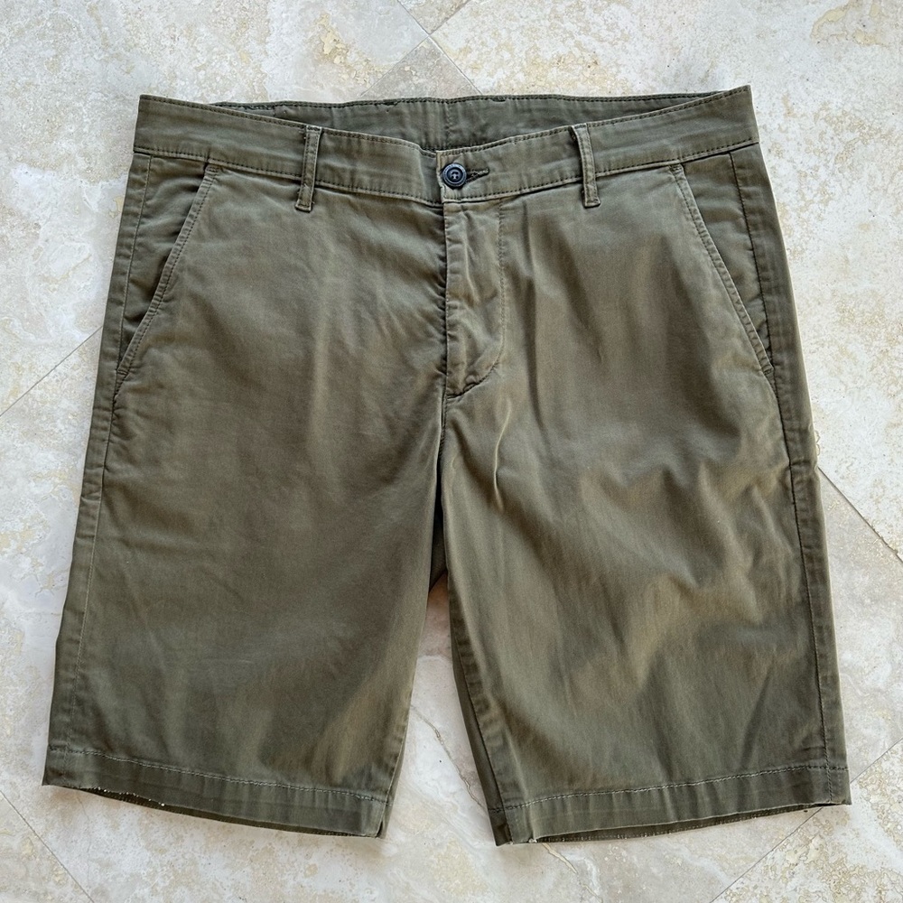 AG Griffin Stretch Tailored Short